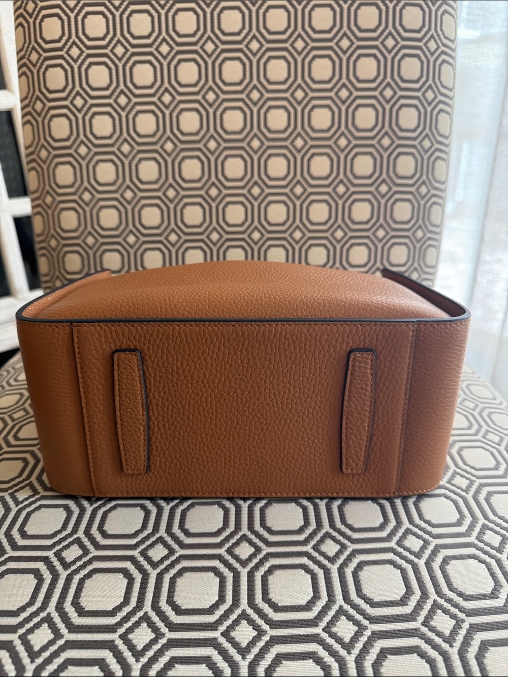 The Horse Clementine Bag - Oak Brown. Gorgeous and like new! - Picture 4 of 12